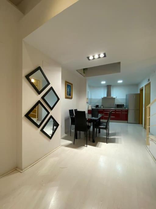 Luxury Complete Building In The Heart Of Séville Extérieur photo